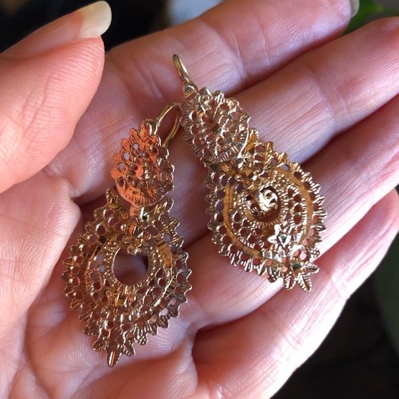 Vintage Gold Spanish Dangle Earrings - Picture 1 of 11
